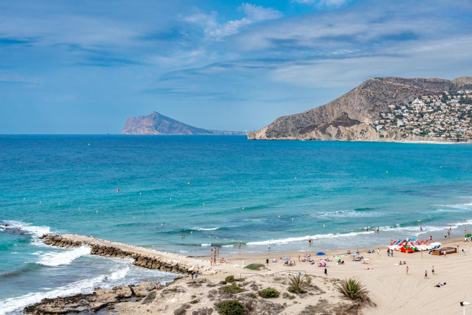 Guzman - Reyna Calpe