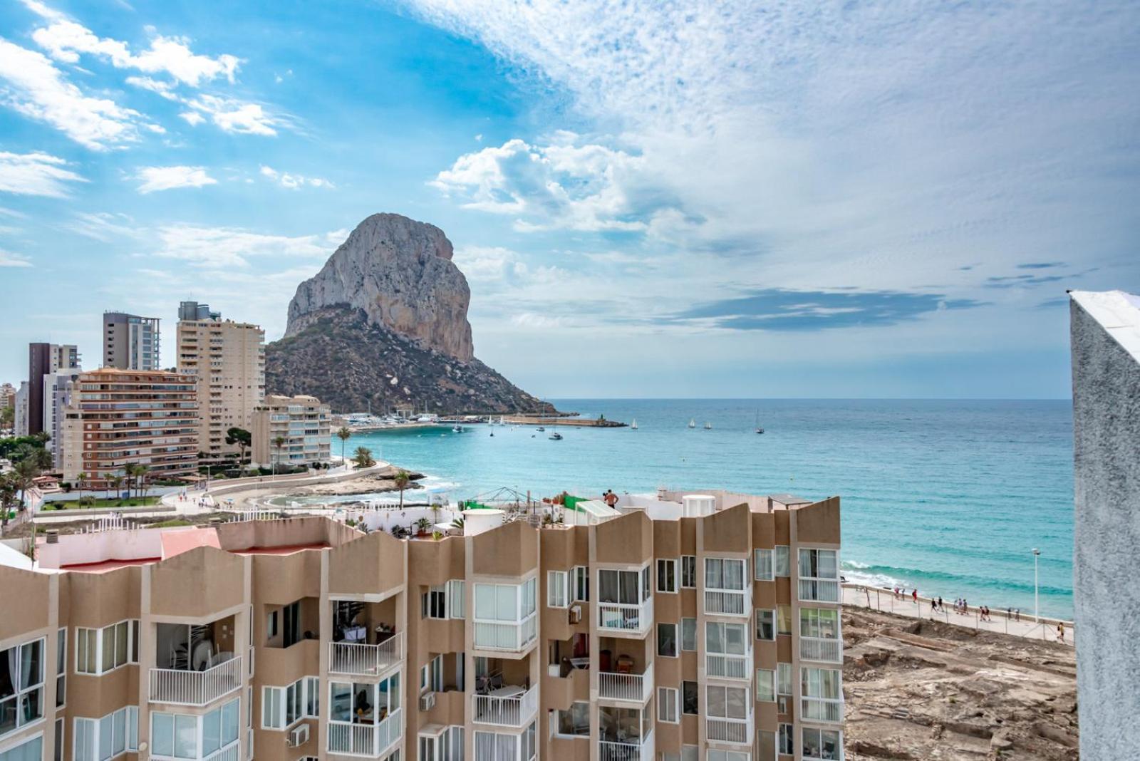 Guzman - Reyna Calpe
